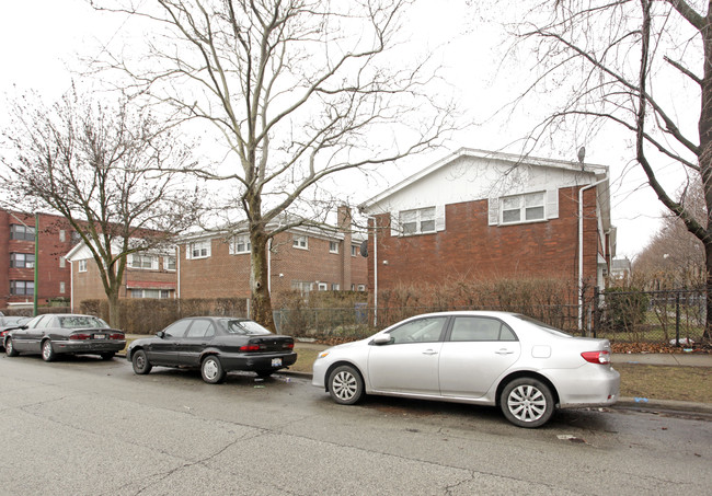 6260 N Hoyne Ave in Chicago, IL - Building Photo - Building Photo