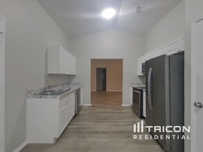 714 49th St E in Bradenton, FL - Building Photo - Building Photo