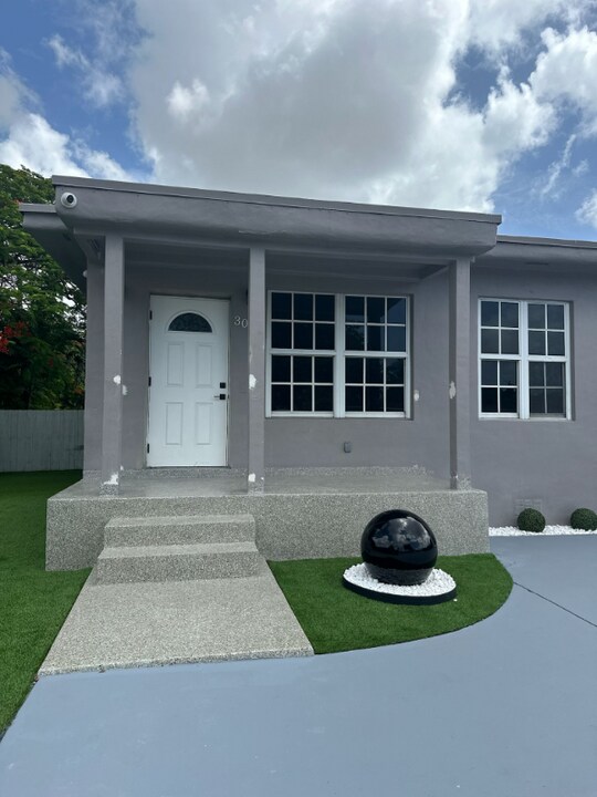3095 W Flagler St in Miami, FL - Building Photo