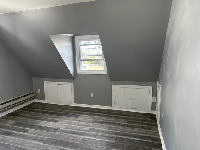 37 Aberdeen Ct in Haledon, NJ - Building Photo - Building Photo
