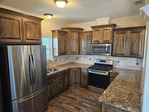 510 W 15th St in Bryan, TX - Building Photo - Building Photo