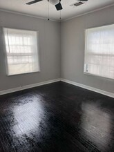 5134 Hillburn Dr in San Antonio, TX - Foto de edificio - Building Photo