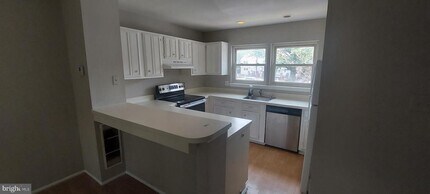 18939 Pine Ridge Ln in Germantown, MD - Building Photo - Building Photo