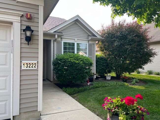 13222 Poplar Way in Huntley, IL - Building Photo - Building Photo