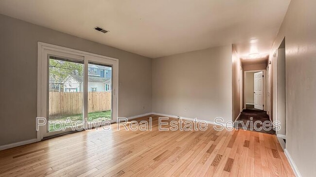 4305 Tides Ct in Norfolk, VA - Foto de edificio - Building Photo