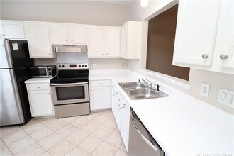 114 Windward Ct in Cary, NC - Building Photo - Building Photo