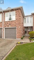 3 Lancewood Crescent in Brampton, ON - Building Photo