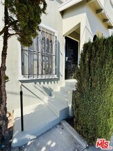 3381 S Gramercy Pl in Los Angeles, CA - Building Photo - Building Photo