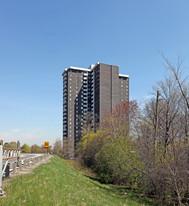 5 Old Sheppard Ave Apartments