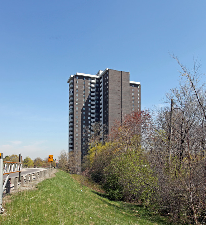 5 Old Sheppard Ave in Toronto, ON - Building Photo