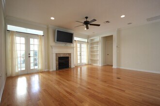 417 SW 129th Terrace in Newberry, FL - Building Photo - Building Photo