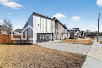 1000 Clayton Rd in Springdale, AR - Building Photo - Building Photo