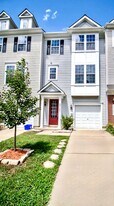 23141 Foxglove Way in California, MD - Building Photo