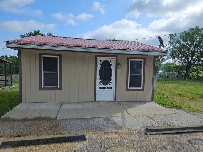 property at 16380 MO-17