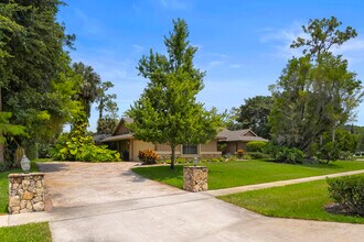 196 Scarborough Terrace in Wellington, FL - Building Photo - Building Photo