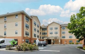 Furnished Studio-New York City - LaGuardia in Queens, NY - Building Photo - Building Photo