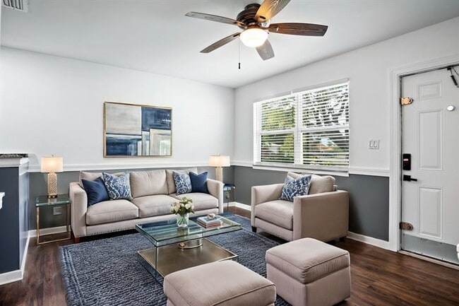 101 NE 35th St