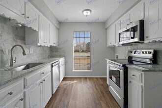 308 E Fairlane Dr in Pilot Point, TX - Building Photo - Building Photo