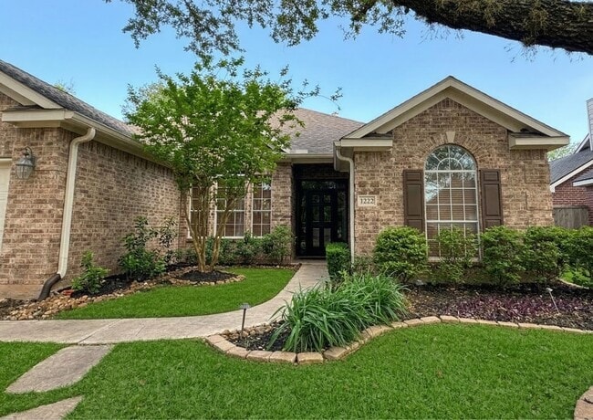 1222 Wood Haven Ct in Sugar Land, TX - Building Photo - Building Photo