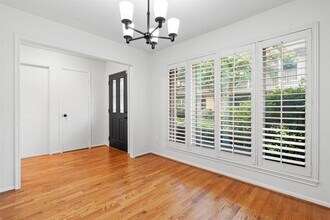 727 Bunker Hill Rd in Houston, TX - Building Photo - Building Photo