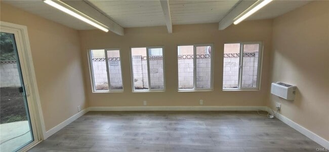 23300 Welby Way in Los Angeles, CA - Building Photo - Building Photo