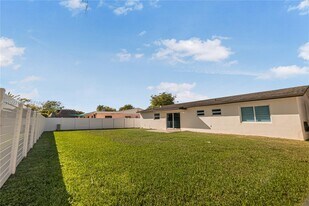 12020 SW 108th St in Miami, FL - Building Photo