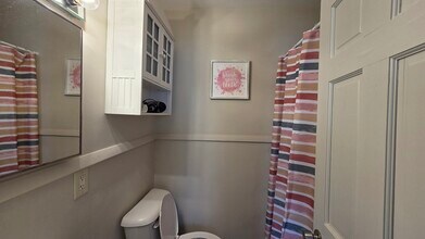 542 Whitney Ave in Winthrop Harbor, IL - Building Photo - Building Photo