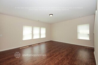 4101 Oak Field Dr in Loganville, GA - Foto de edificio - Building Photo