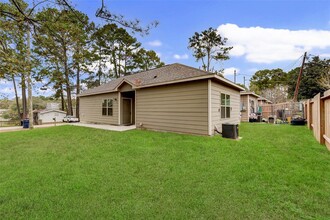 9648 Warm Spring in Willis, TX - Building Photo - Building Photo