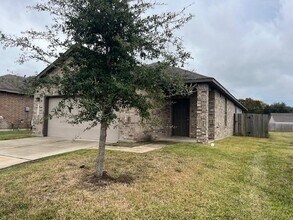 2335 Republic Wy in Missouri City, TX - Building Photo - Building Photo