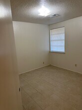 3719 Tiffany Dr in Houston, TX - Building Photo - Building Photo