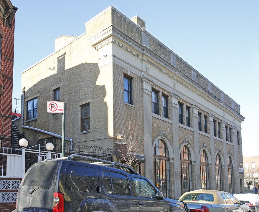 5101 51st St in Brooklyn, NY - Building Photo