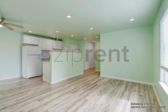 1035 W Railroad Ave in Cotati, CA - Building Photo - Building Photo