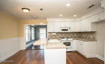 8128 River Rd SE in Southport, NC - Building Photo - Building Photo