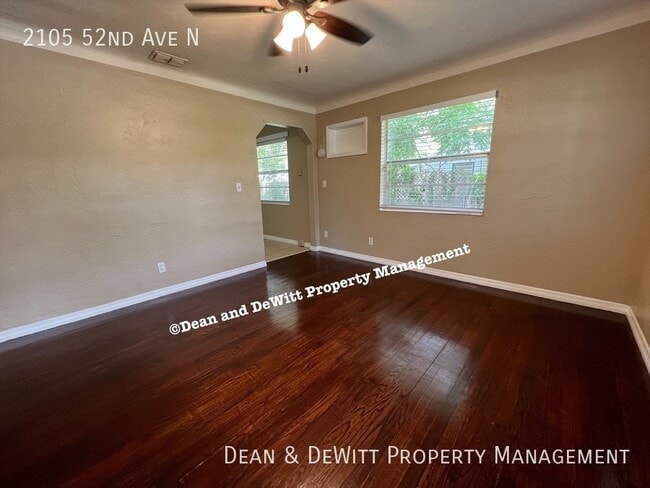 2105 52nd Ave N in St. Petersburg, FL - Building Photo - Building Photo