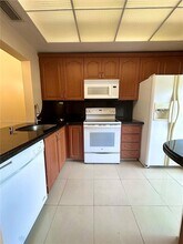 2241 SW 15th St in Deerfield Beach, FL - Building Photo - Building Photo