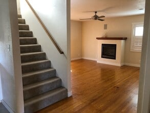 304 Dechene Ave in Sonoma, CA - Foto de edificio - Building Photo