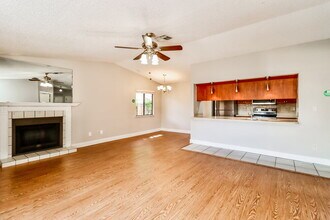 7511 Breezewood Ct in Port Richey, FL - Building Photo - Building Photo
