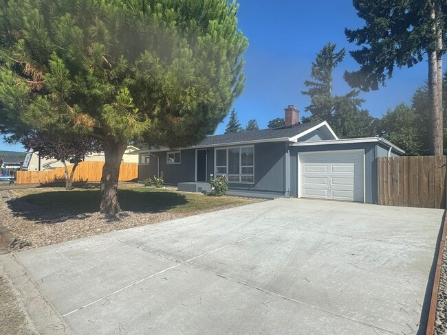 property at 1548 Bryant Ave