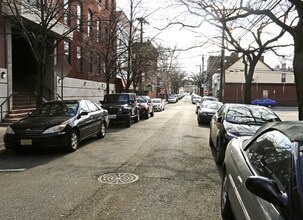 44 Sherman Ave in Jersey City, NJ - Foto de edificio - Building Photo