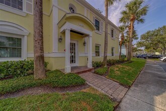 5196 Beach Dr SE in St. Petersburg, FL - Building Photo - Building Photo