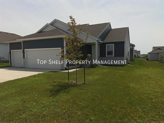 1110 Northview Dr in Waukee, IA - Building Photo - Building Photo