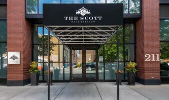 211 W Scott St in Chicago, IL - Building Photo