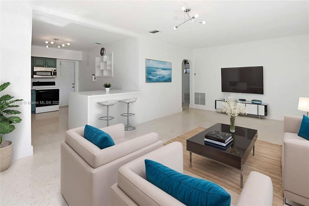 39 SE 13th Terrace in Dania Beach, FL - Building Photo