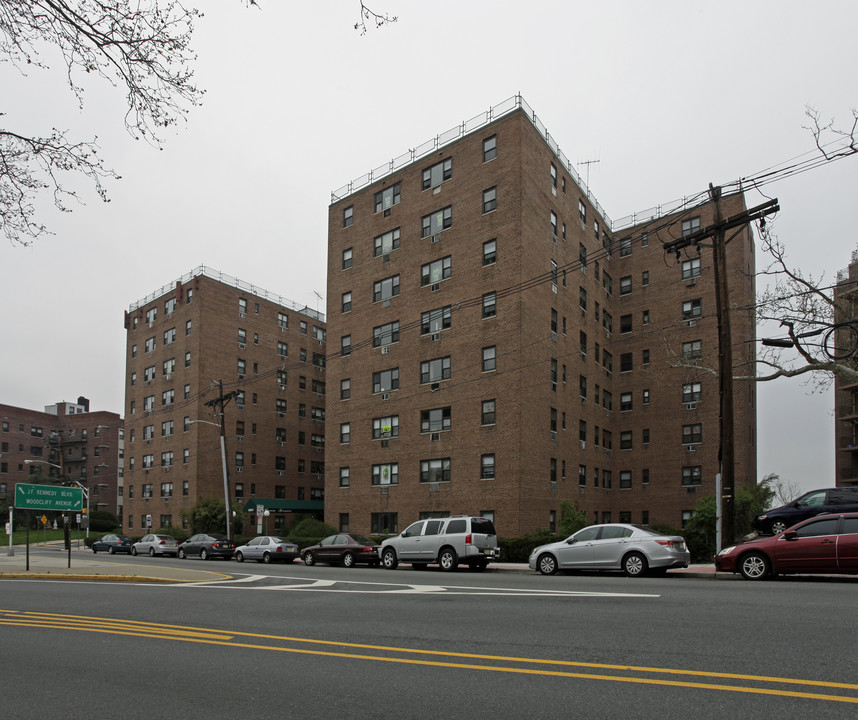 Rosen Terrace in North Bergen, NJ - Building Photo