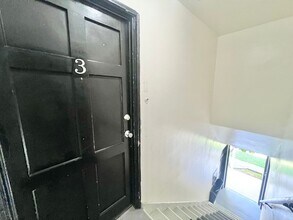 M-E Bldg 3 in Long Beach, CA - Building Photo - Interior Photo