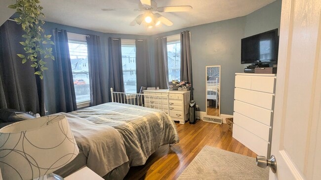 9 Pitman Ave, Unit 1 in Wakefield, MA - Foto de edificio - Building Photo