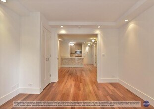 150 E 85th St in New York, NY - Building Photo - Building Photo