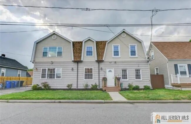 property at 607 Almon Ave