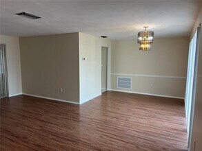 4216 Hillsdale Dr in New Port Richey, FL - Building Photo - Building Photo